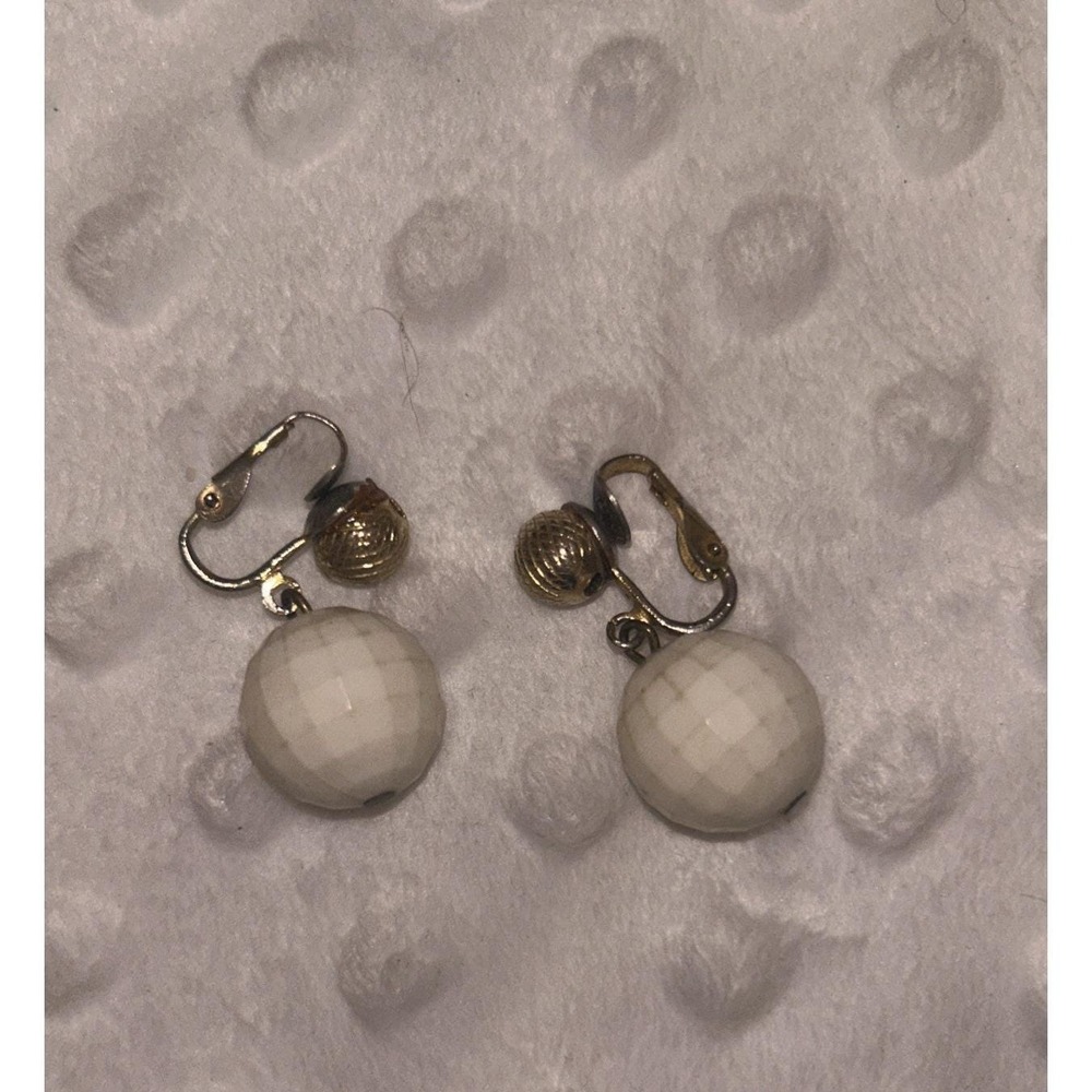 Vintage Clip On Earrings White Globe‎ Dangle Earrings